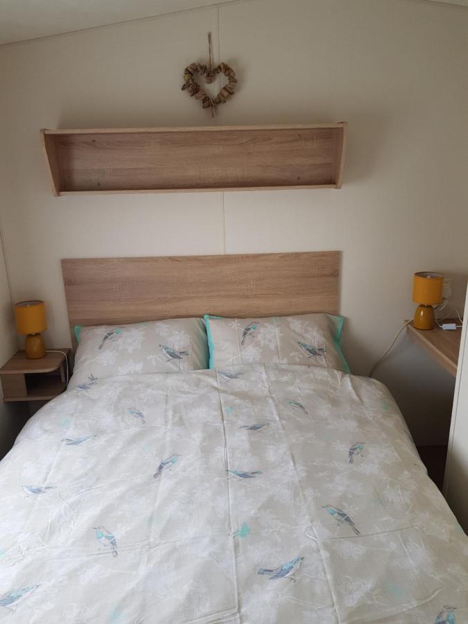 Delta Santana Apartment Looe Ngoại thất bức ảnh
